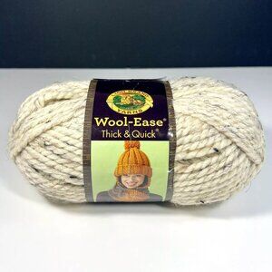 Lion Brand 640-123 Wool-Ease Thick & Quick Yarn Oatmeal Color‎ Skein